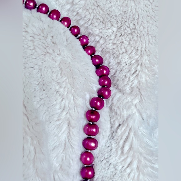 EUC Magenta 🩷💜Freshwater Pearl Necklace 18” - Picture 13 of 16